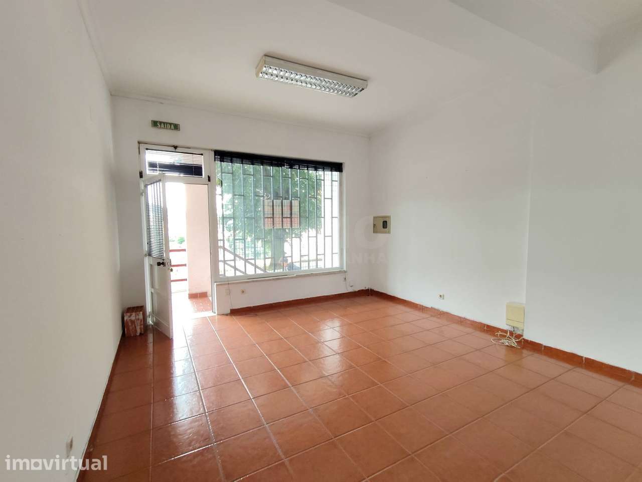 Loja - Centro da Covilhã - Ideal p/ Transformar em Habitação - Grande imagem: 4/11
