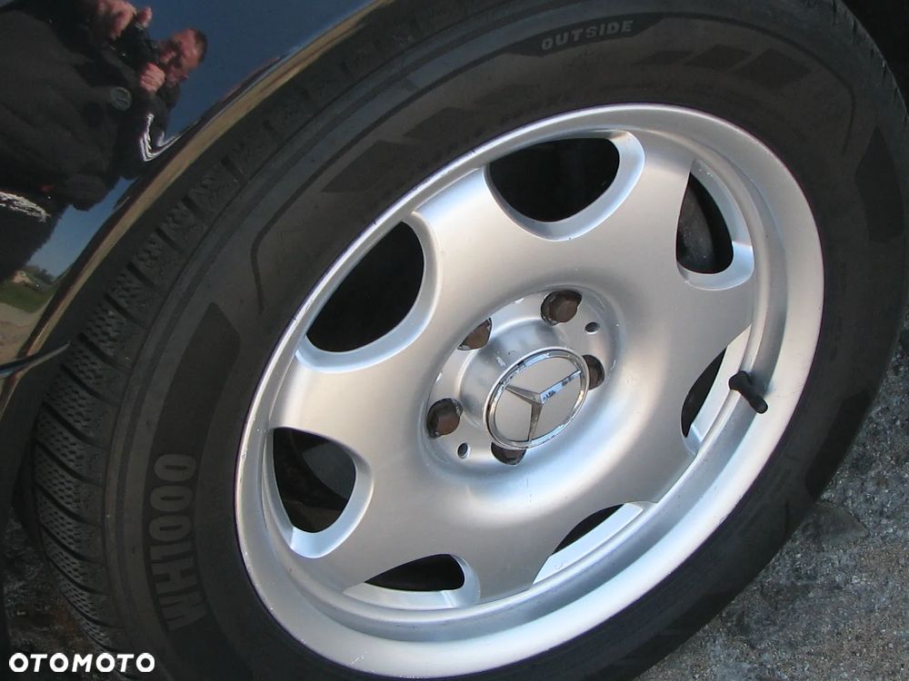 Mercedes-Benz Klasa E - 17