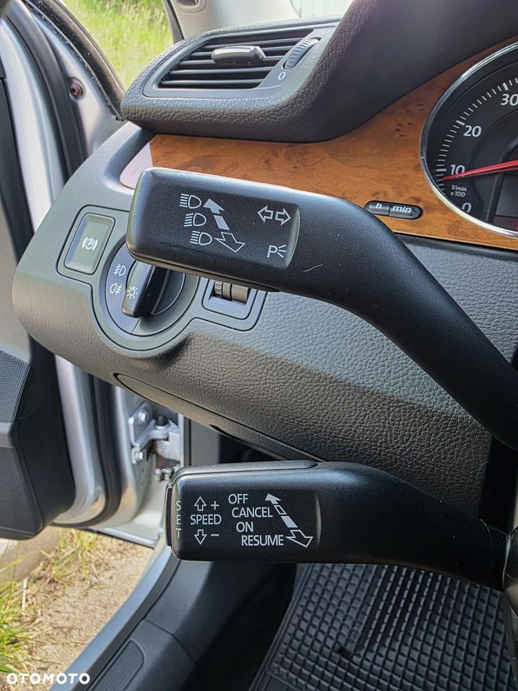 Volkswagen Passat 2.0 TSI Automatik Highline - 13
