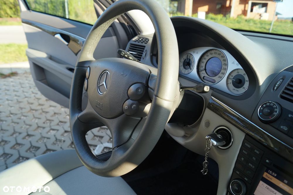 Mercedes-Benz Klasa E 280 CDI 4-Matic Avantgarde - 28