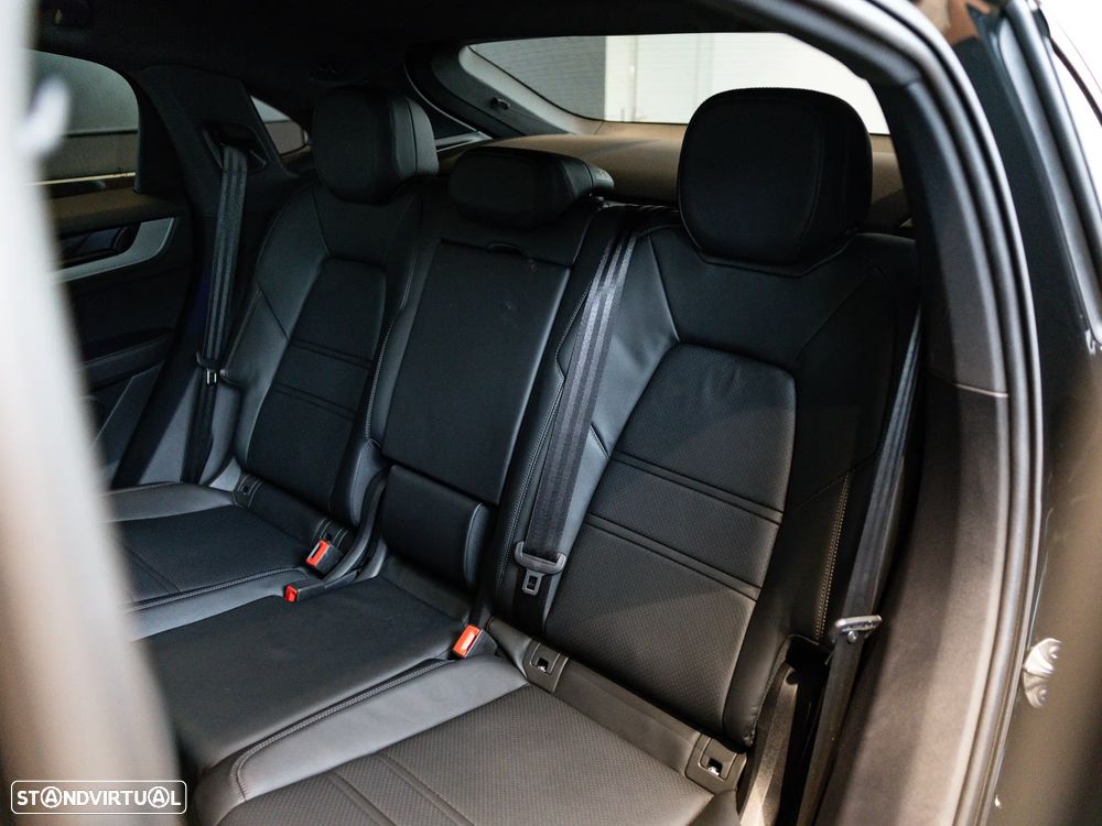 Porsche Cayenne Coupé E-Hybrid - 29