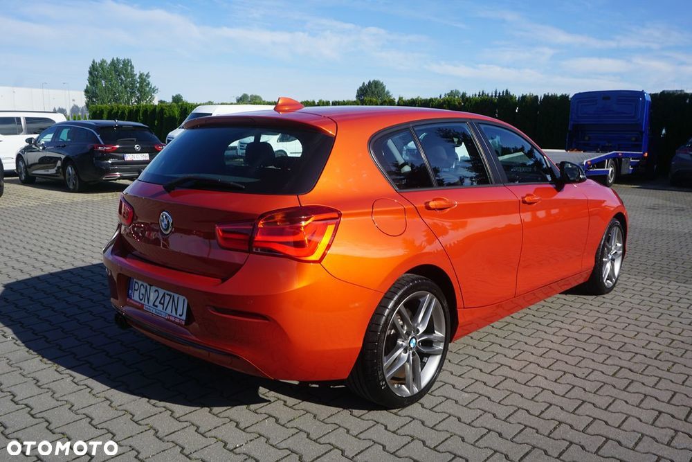 BMW Seria 1 120d Sport Line - 2