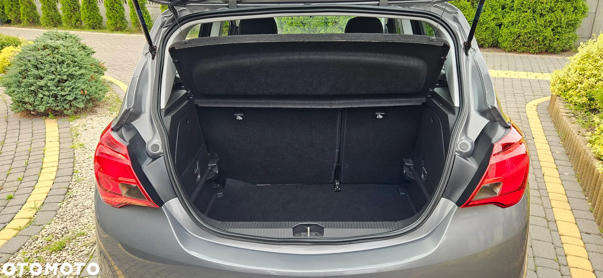 Opel Corsa 1.4 Cosmo - 13