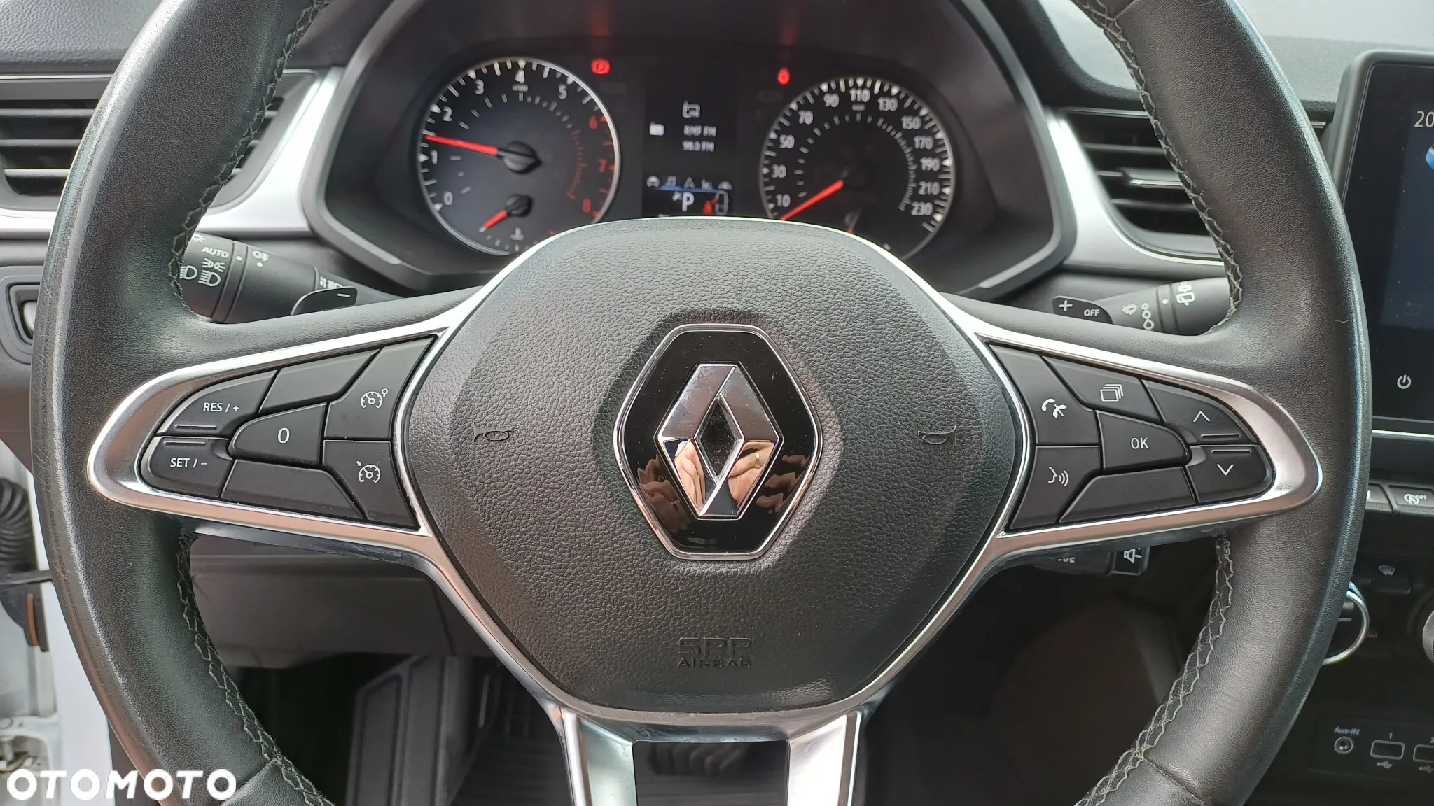 Renault Captur TCe Mild Hybrid 140 EDC GPF EVOLUTION - 12