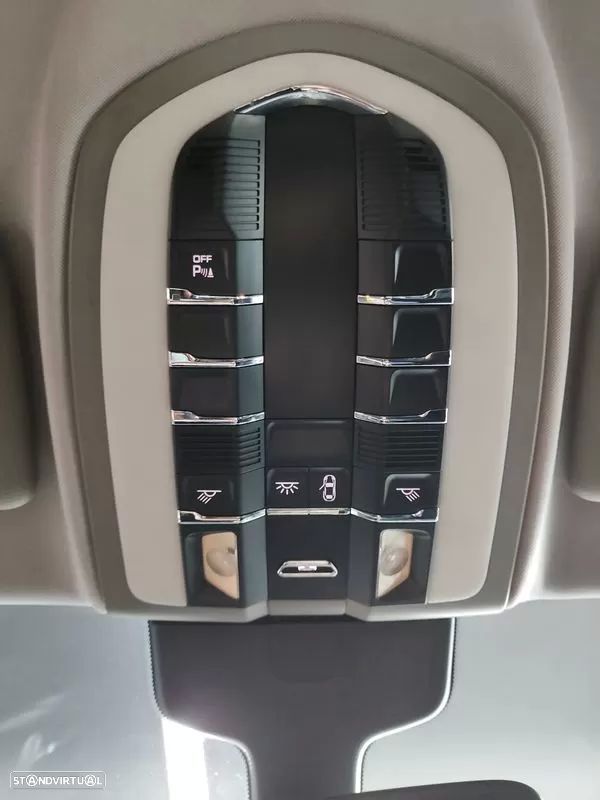 Porsche Panamera Platinum Edition - 28