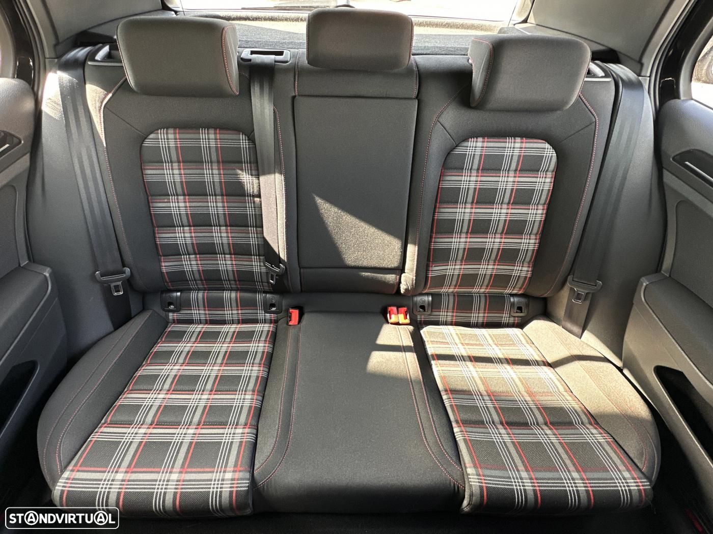 VW Golf 2.0 TSi GTi - 41