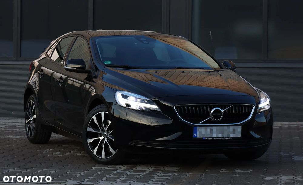 Volvo V40 T2 Linje Svart - 4