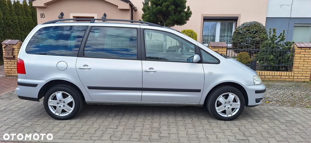 Volkswagen Sharan 1.9 TDI Basis - 3