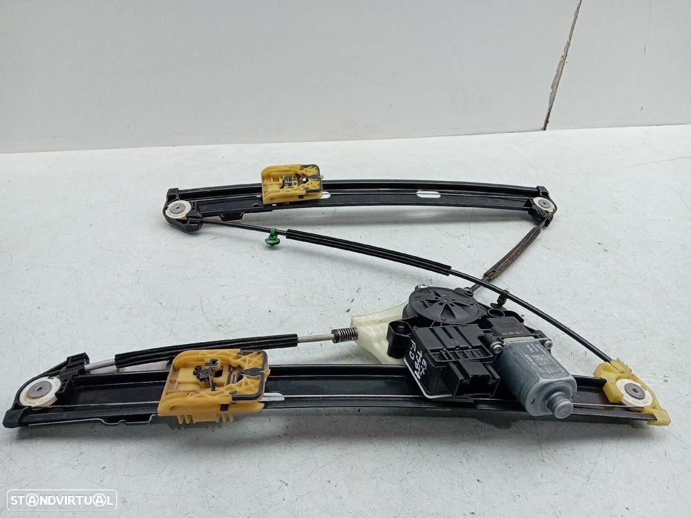Elevador vidros frente direito SEAT Arona (KJ7) - 2