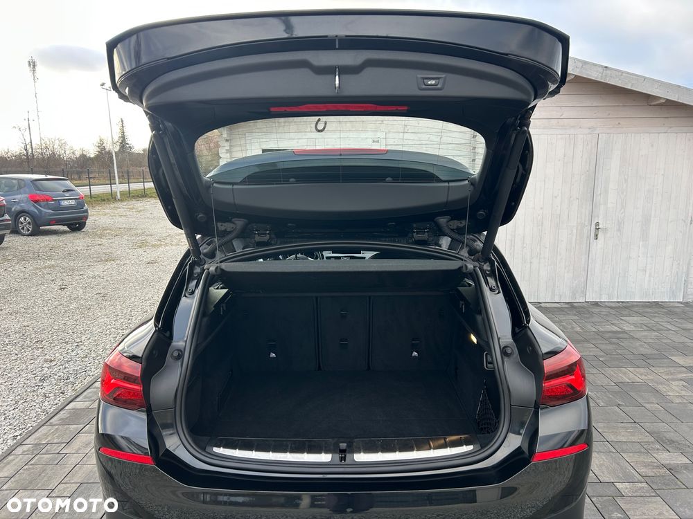 BMW X2 sDrive20i Advantage Plus - 18