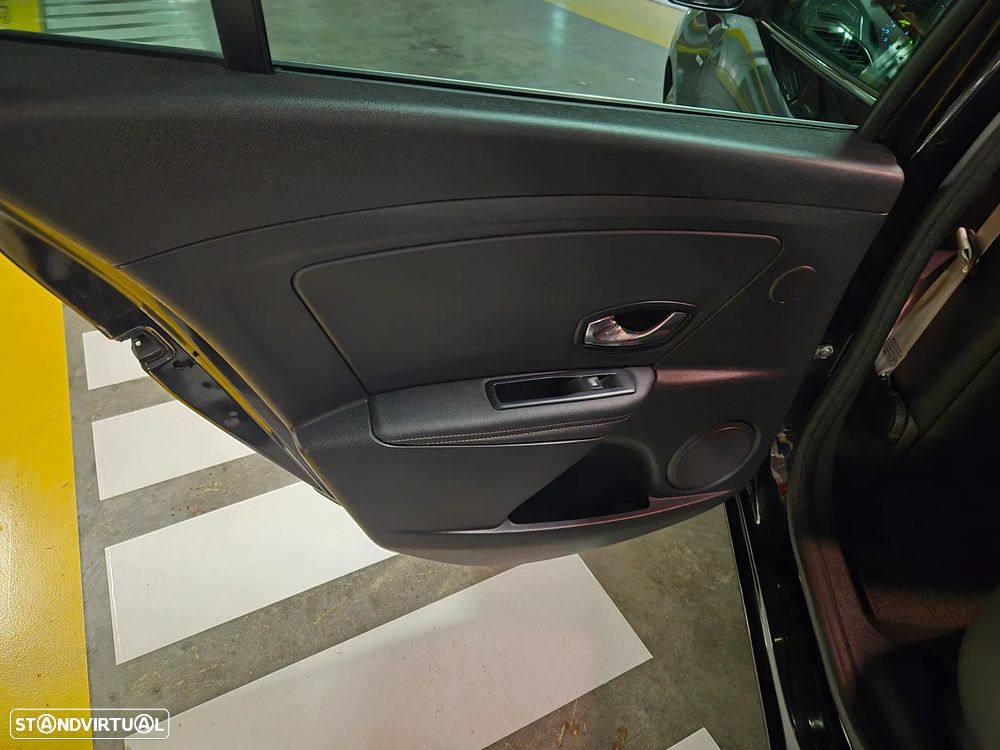 Renault Mégane Sport Tourer 1.6 dCi Bose Edition SS - 31