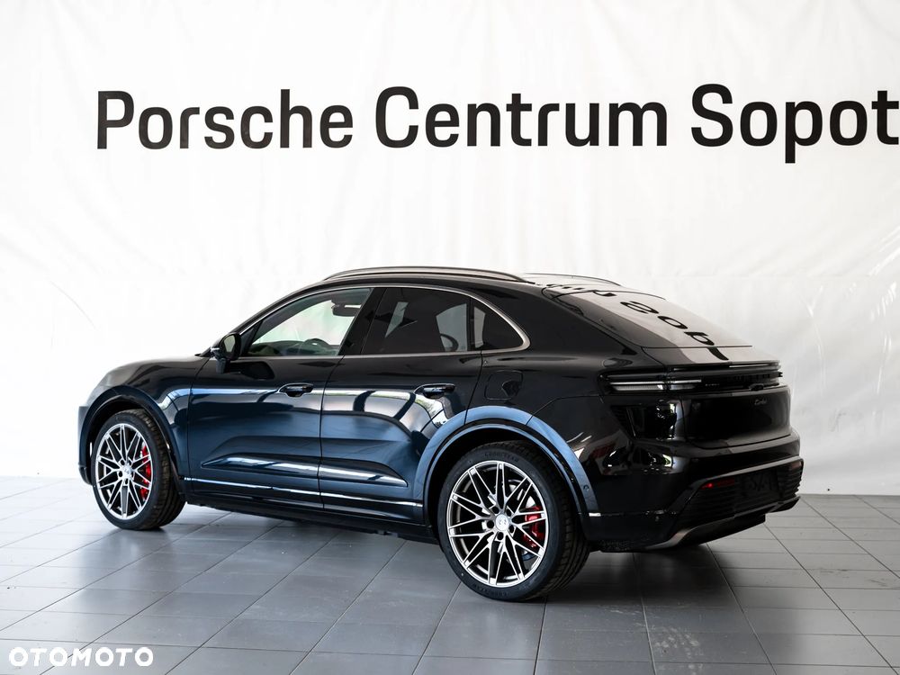Porsche Macan Turbo - 4