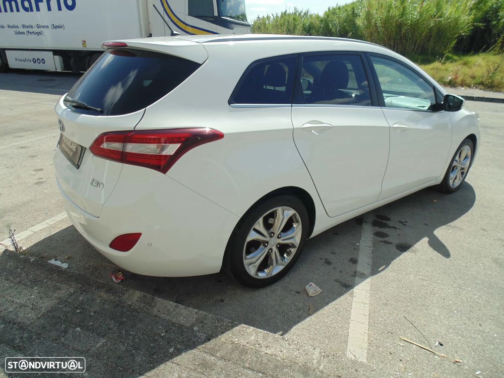 Hyundai i30 SW 1.6 CRDi GO! - 9