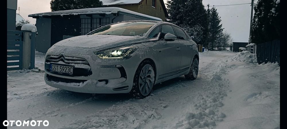 Citroën DS5 Hybrid4 EGS6 SoChic - 26