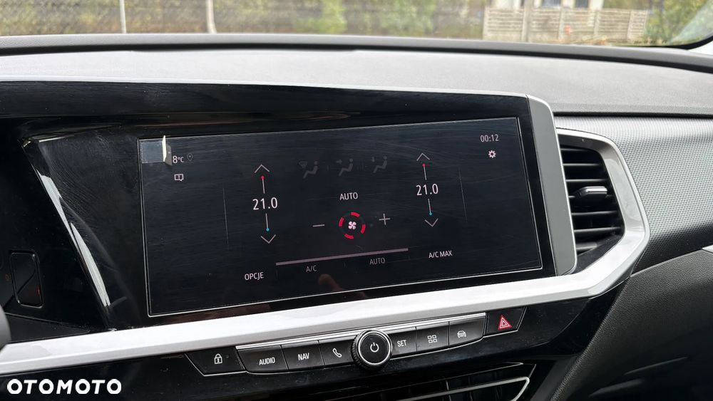 Opel Grandland 1.2 T Business Elegance S&S - 30