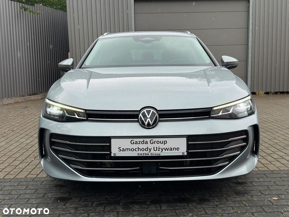 Volkswagen Passat - 4