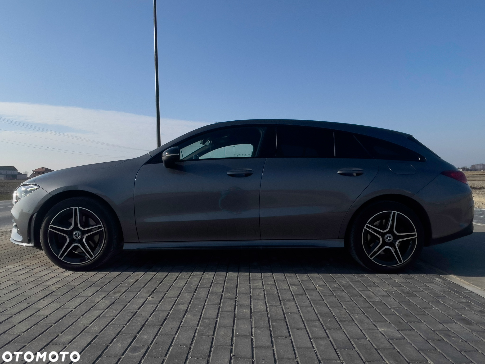 Mercedes-Benz CLA 250 e Shooting Brake 8G-DCT AMG Line - 3