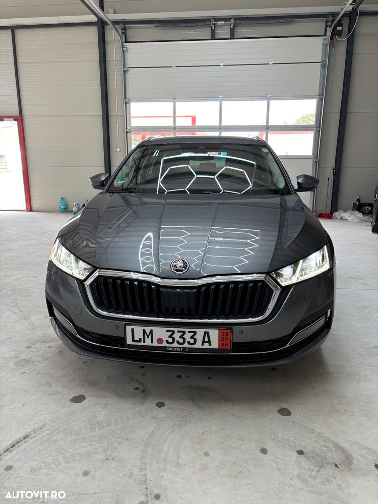 Skoda Octavia 2.0 TDI DSG Ambition - 1