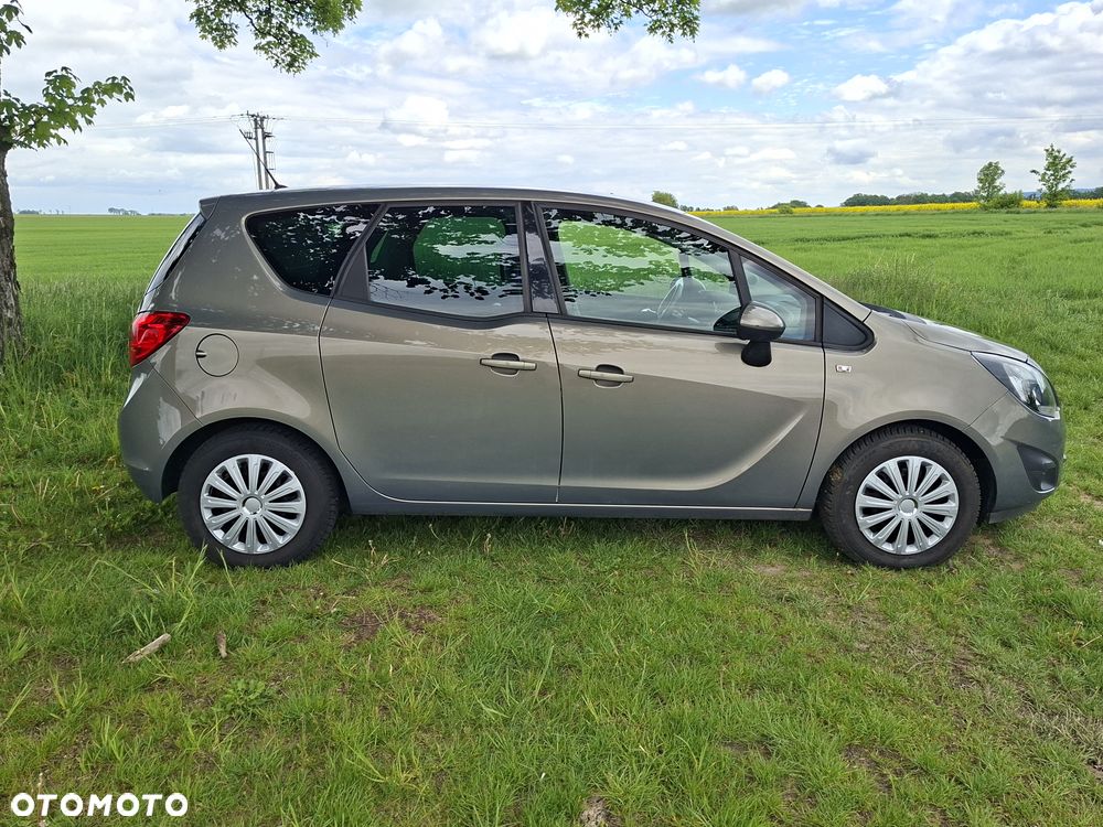 Opel Meriva - 11