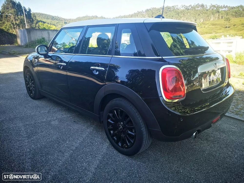 MINI 5 Portas Cooper D Auto - 6