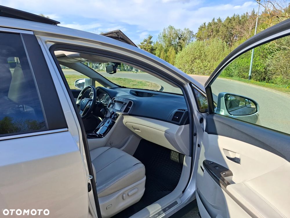 Toyota Venza 3.5 V6 AWD - 14