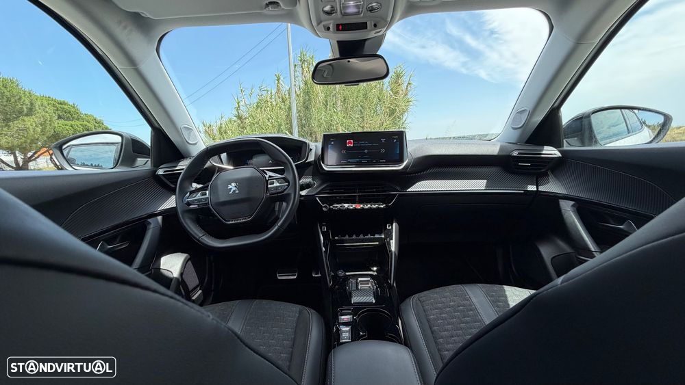 Peugeot e-2008 - 19