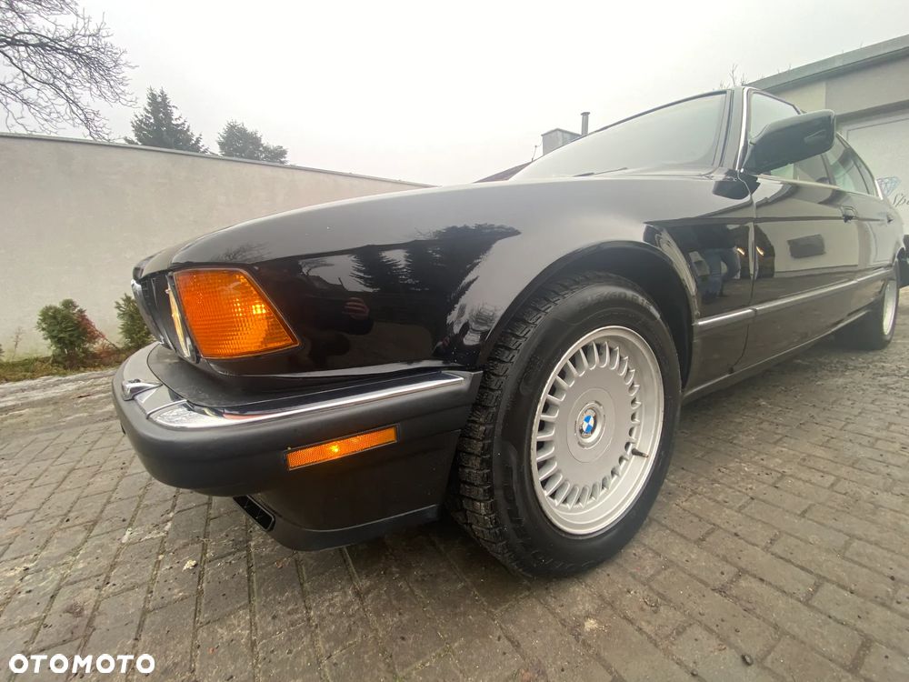 BMW Seria 7 750iL - 12