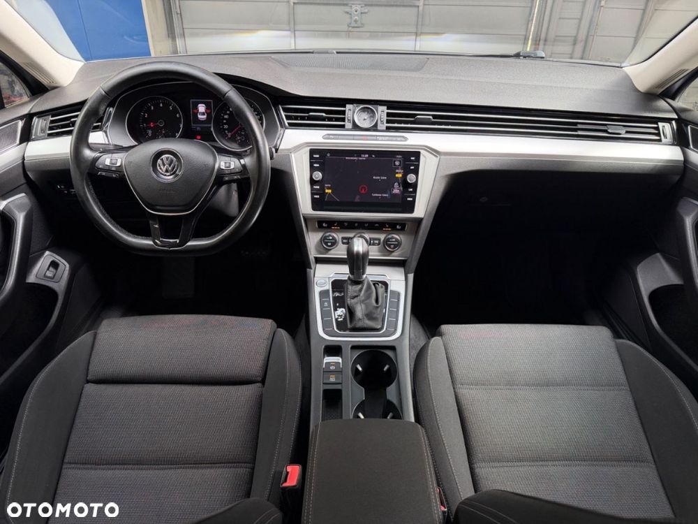 Volkswagen Passat - 9