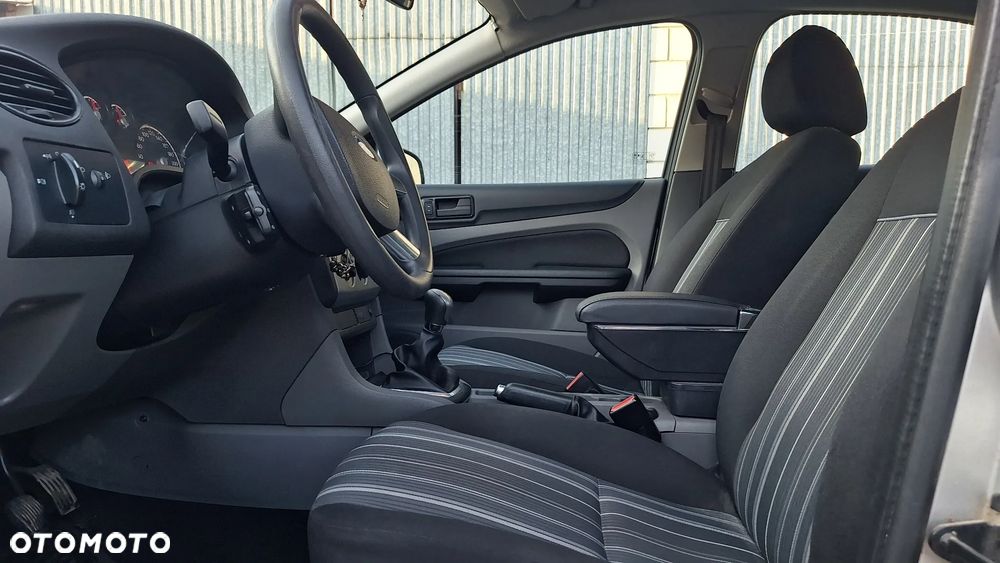 Ford Focus 1.6 TDCi Trend - 13
