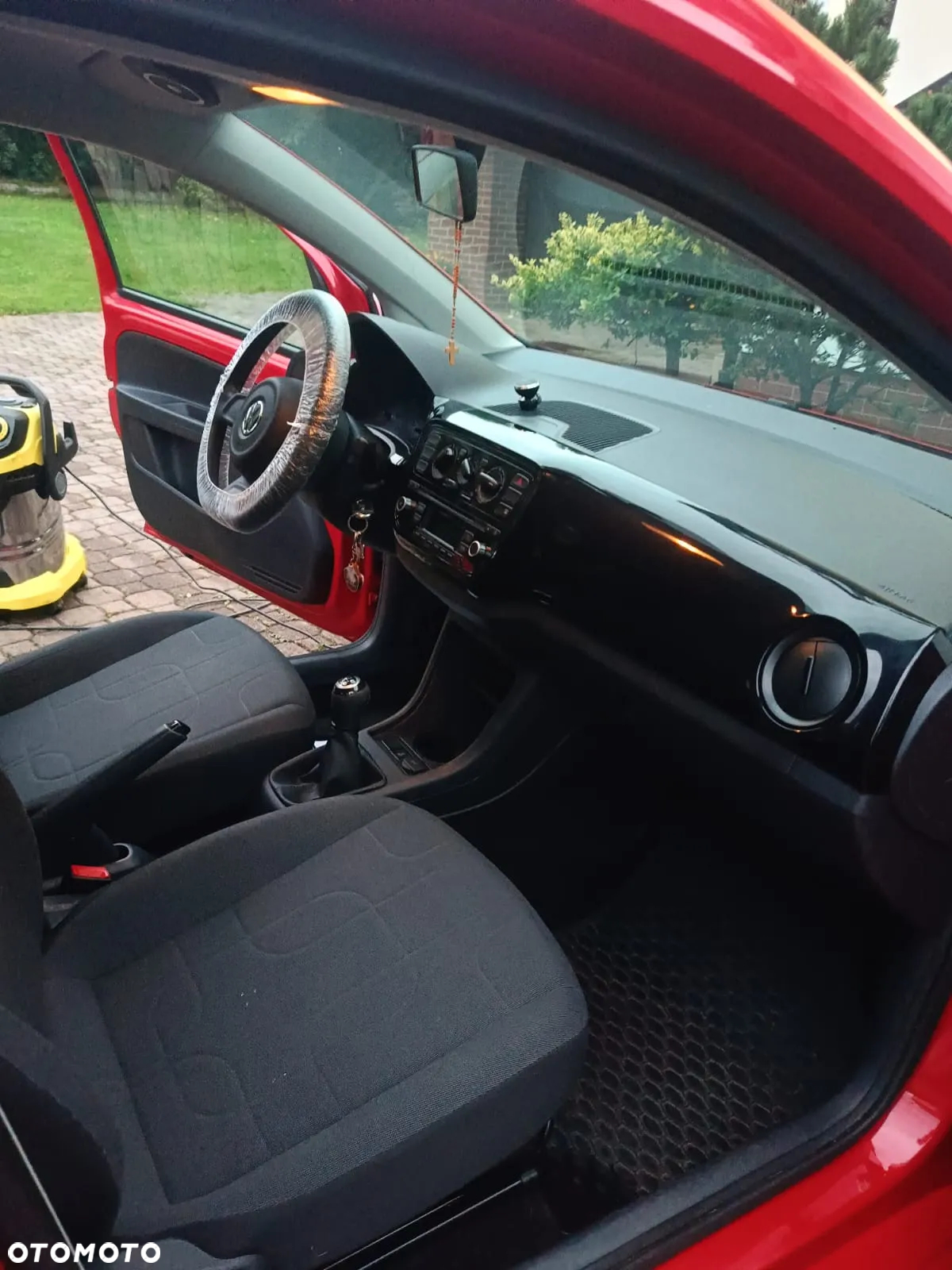 Volkswagen up! - 13