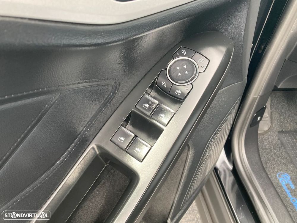 Ford Focus SW 1.5 TDCi EcoBlue Titanium - 27