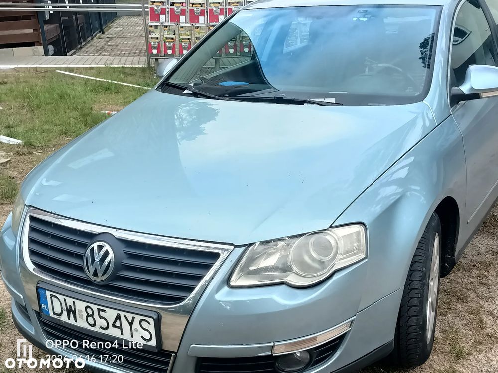 Volkswagen Passat - 4