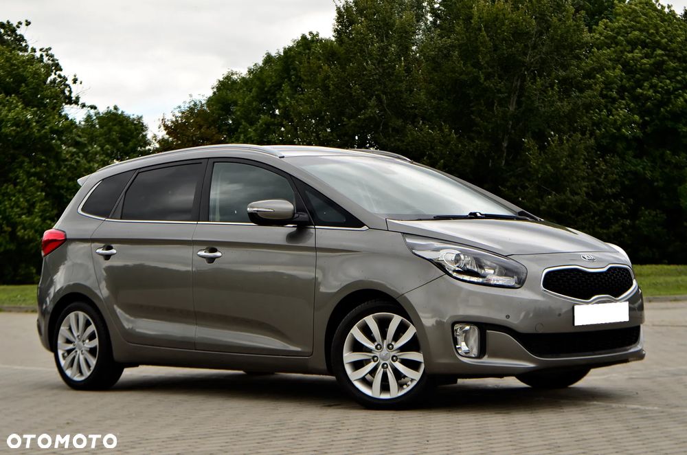 Kia Carens 1.7 CRDi L 7os - 14