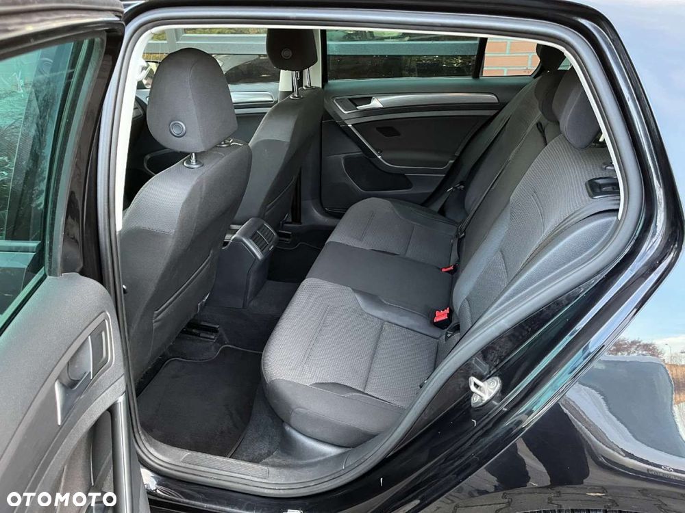 Volkswagen Golf 2.0 TDI Style - 29