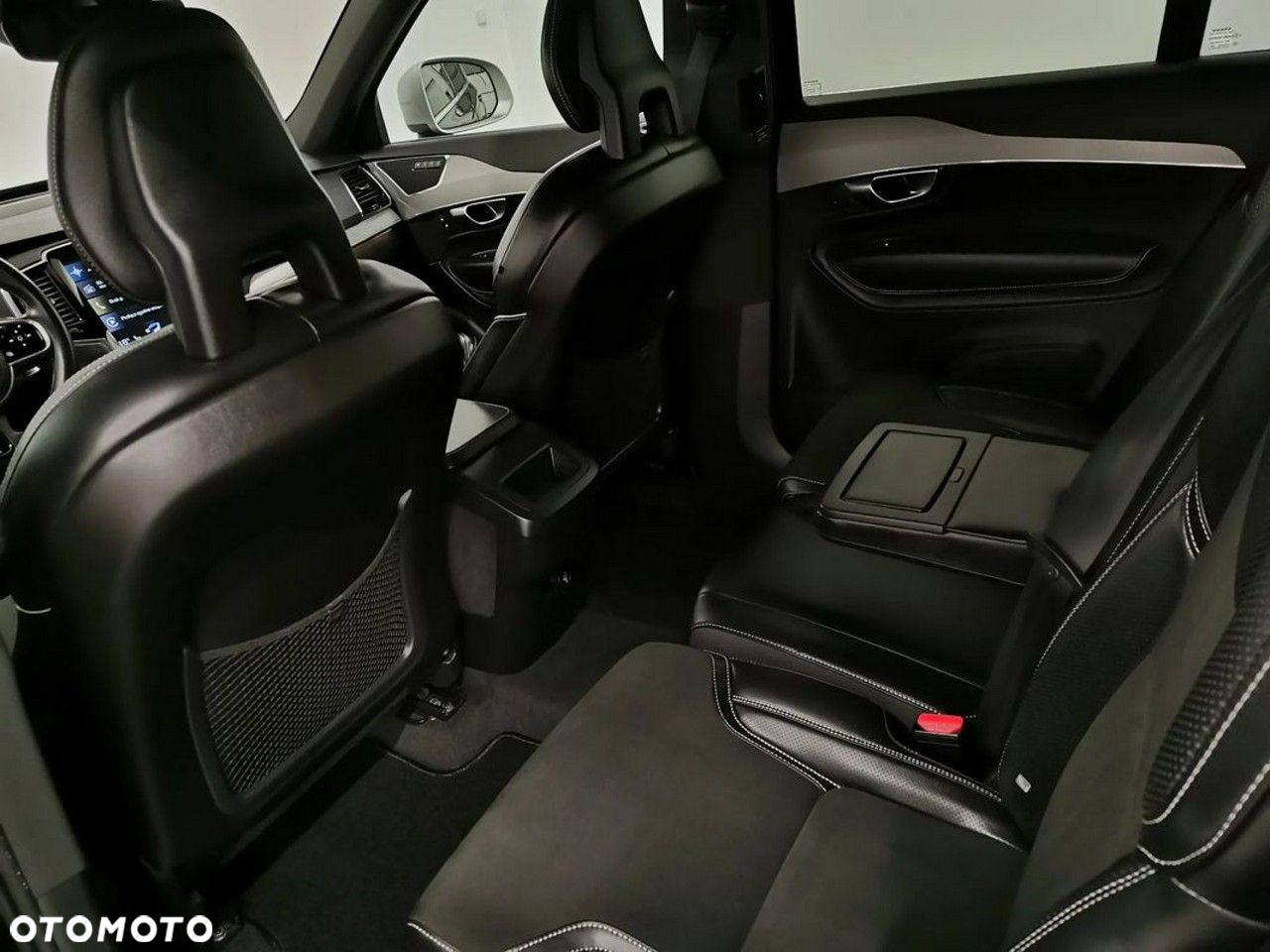 Volvo XC 90 D5 AWD R-Design - 25