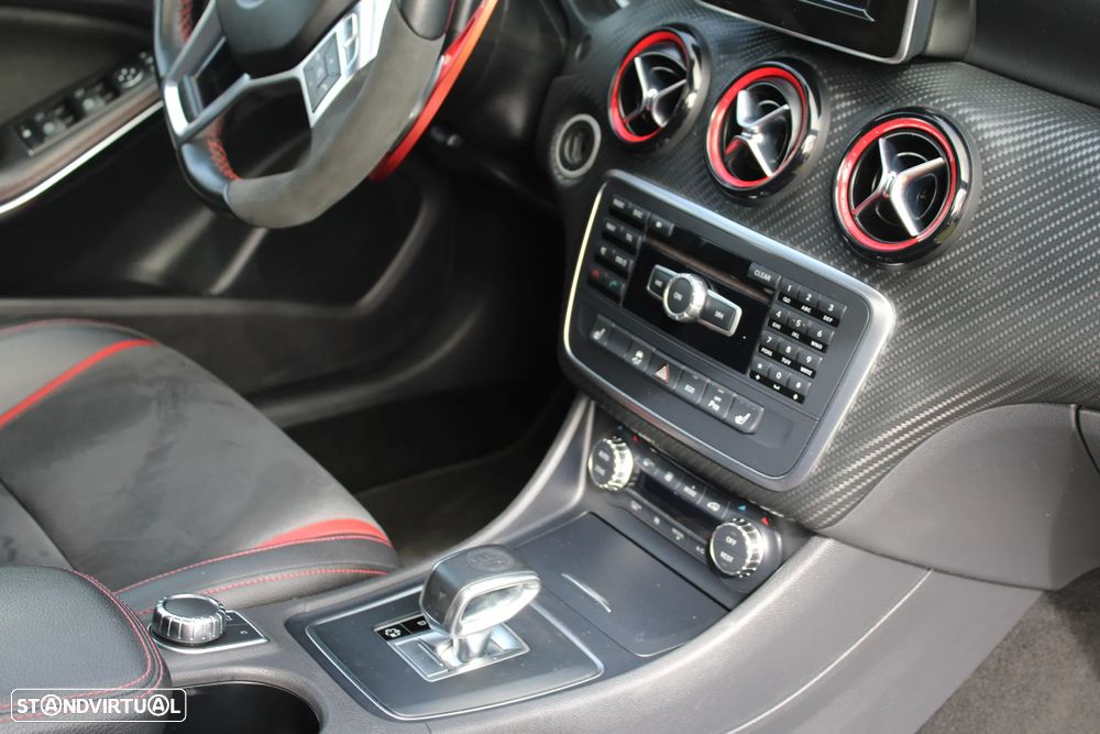 Mercedes-Benz A 45 AMG 4-Matic - 35