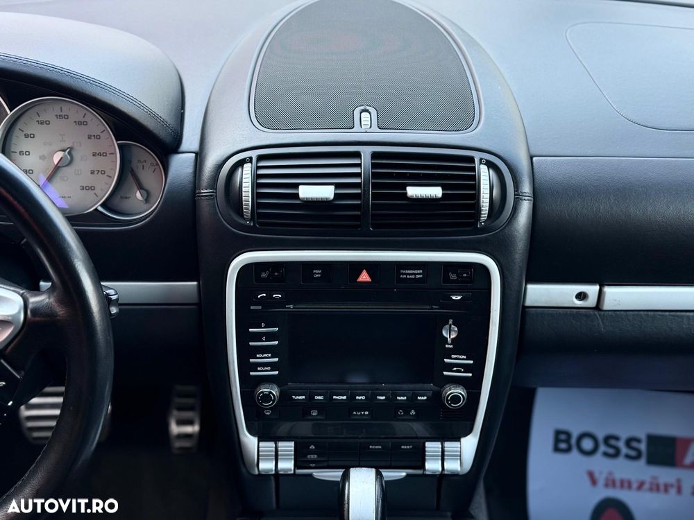 Porsche Cayenne Turbo S Aut - 13