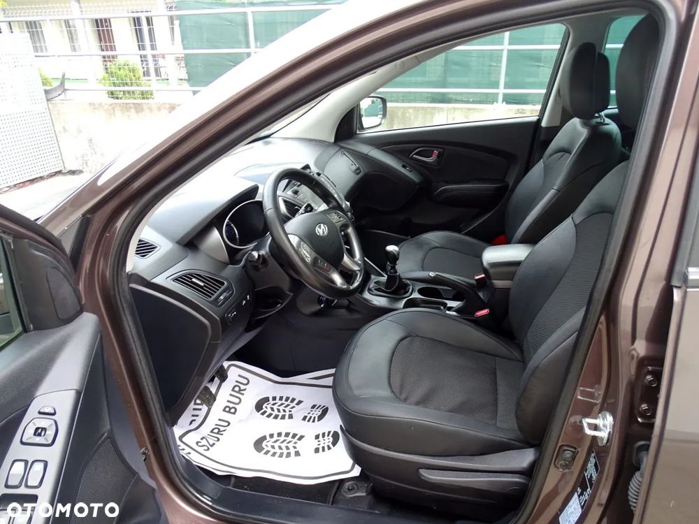 Hyundai ix35 1.6 2WD Fifa World Cup Edition - 11