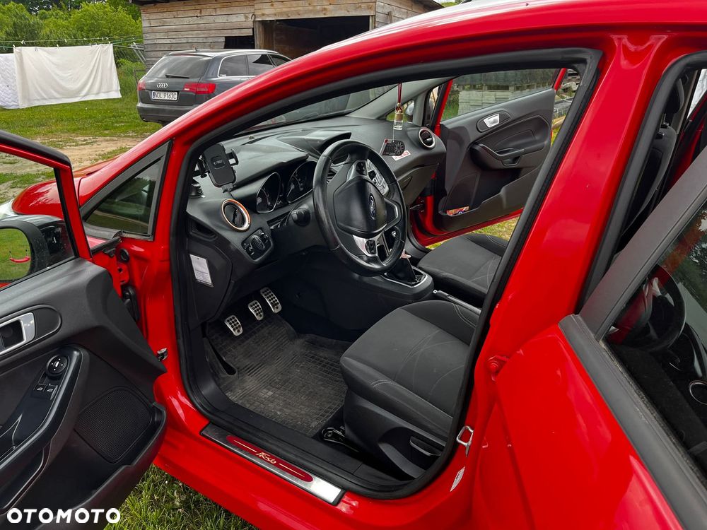 Ford Fiesta 1.0 EcoBoost Titanium - 11