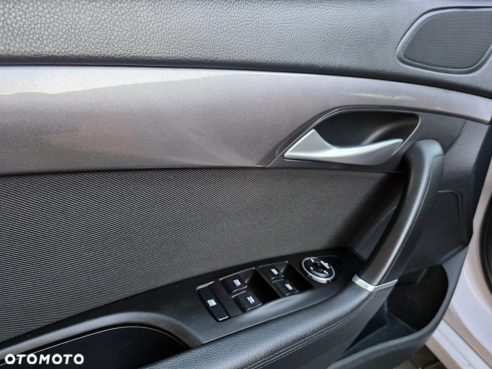 Hyundai i40 Kombi 1.7 CRDi Premium - 18