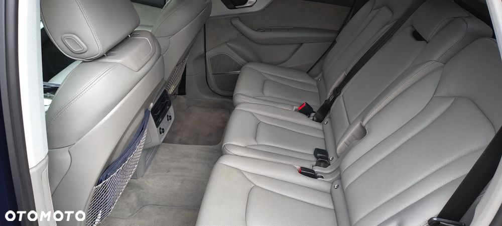Audi Q7 - 6