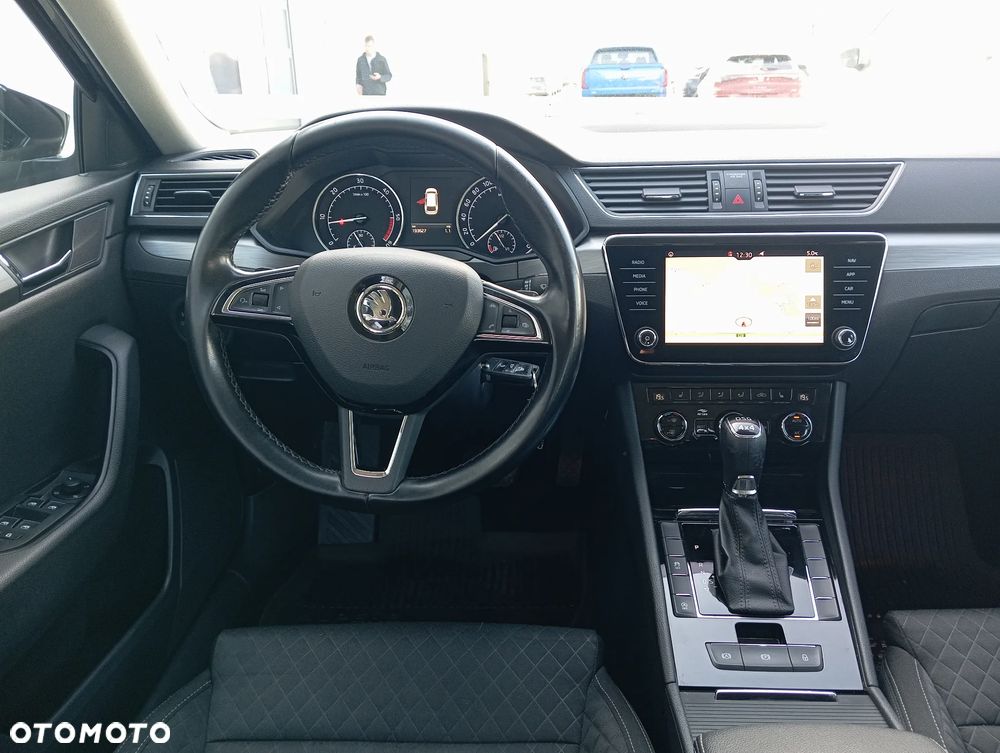 Skoda Superb 2.0 TDI 4x4 DSG Style - 10