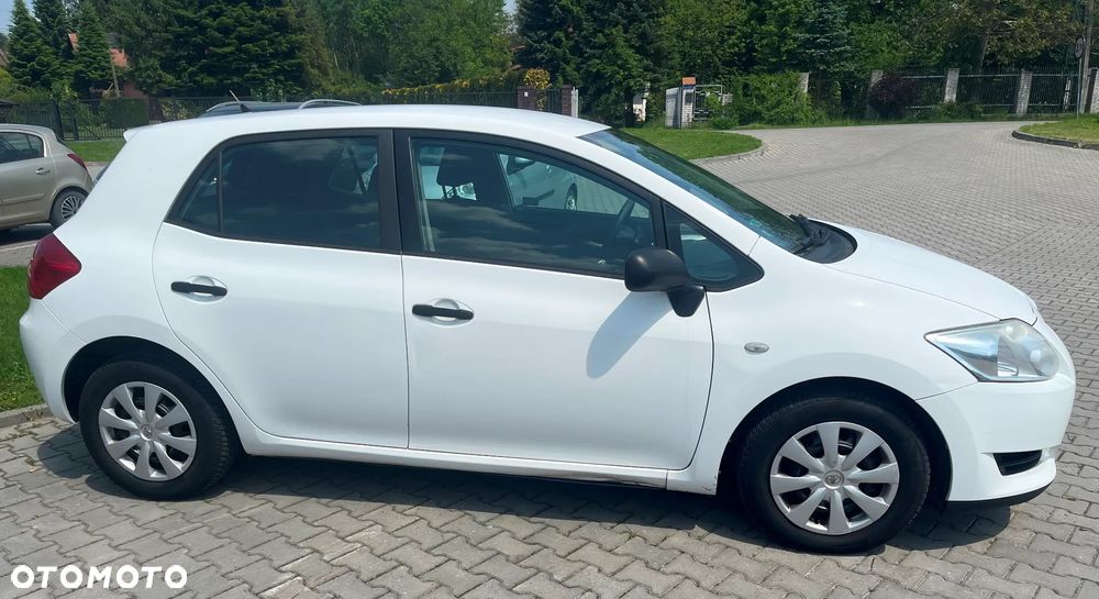 Toyota Auris 1.4 D-4D Terra - 4