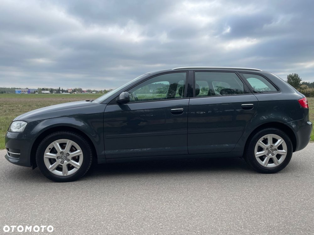 Audi A3 Sportback 2.0 TDI DPF (DSG) S tronic Attraction - 9