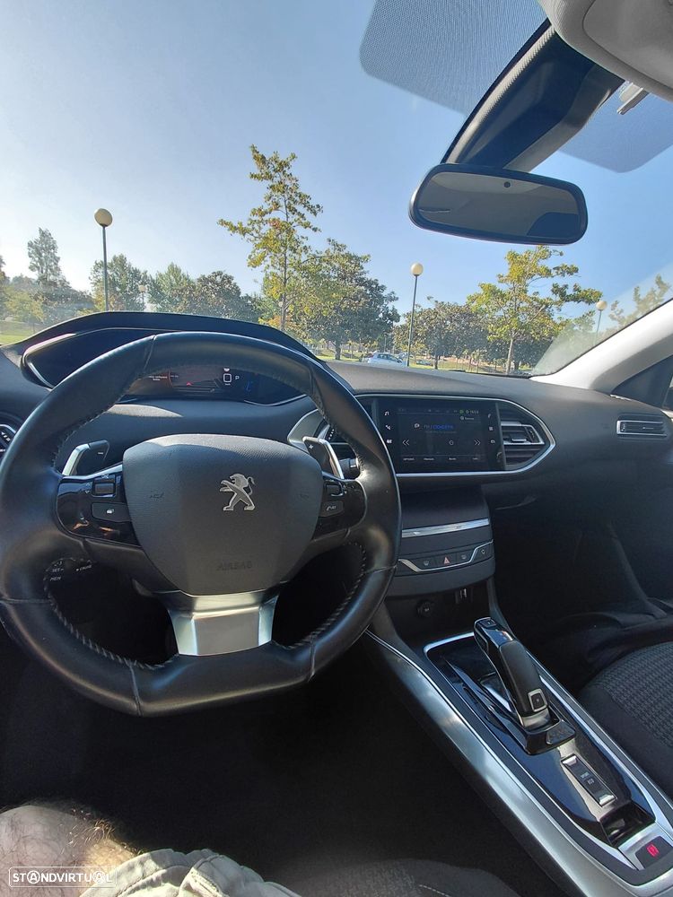 Peugeot 308 SW BlueHDi 130 EAT8 Allure - 3