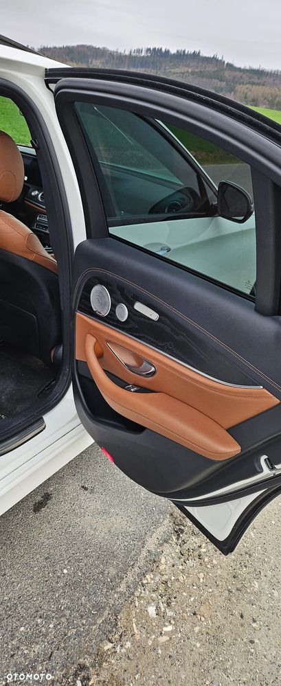 Mercedes-Benz Klasa E 220 d 4Matic 9G-TRONIC AMG Line - 21