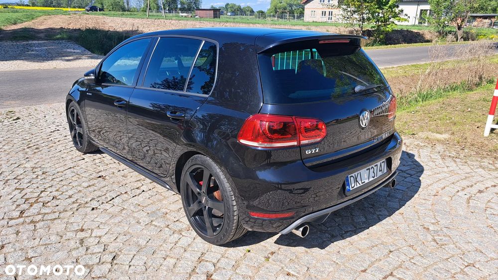 Volkswagen Golf VI 2.0 TSI GTI - 3