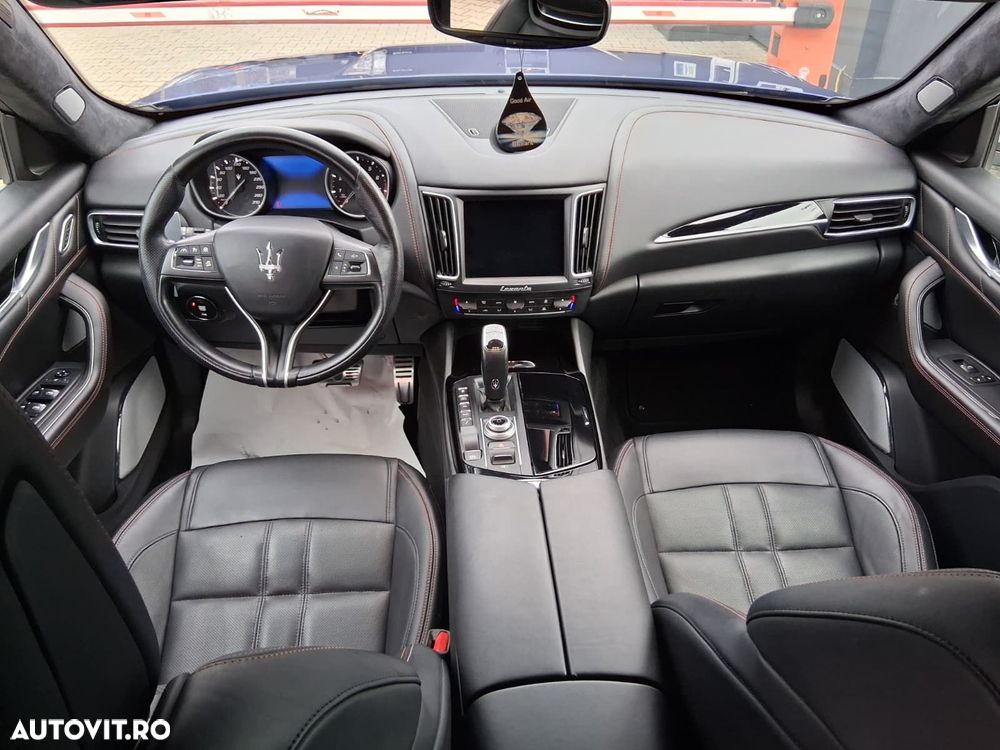Maserati Levante - 12
