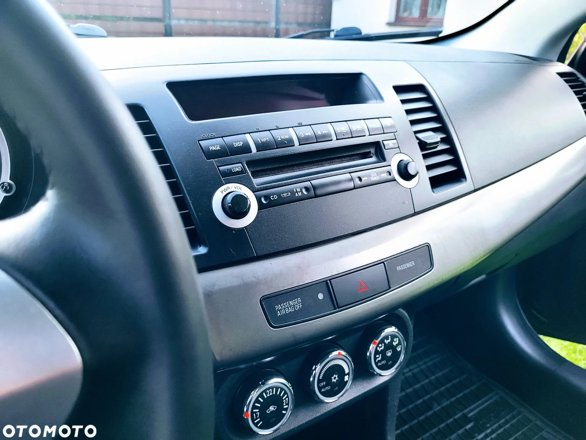 Mitsubishi Lancer 1.6 Invite - 36