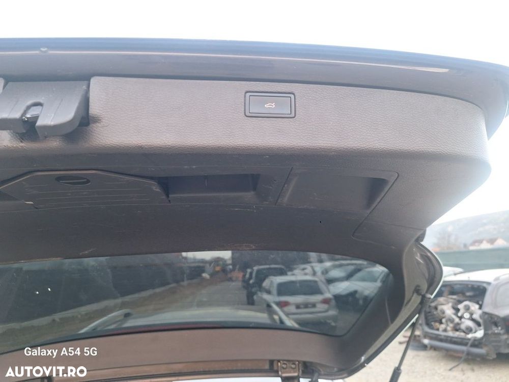 Dezmembrez VW Passat B7 1.8 tfsi CDAA cod culoare LB8R - 8